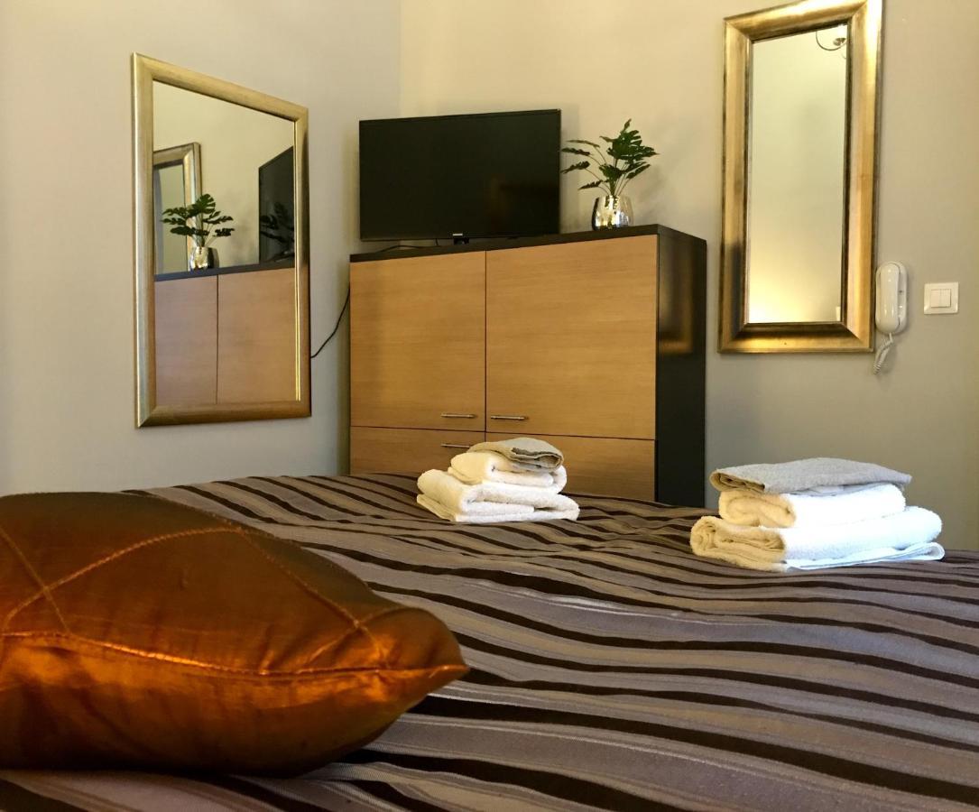 Brno Center Whirlpool Apartment מראה חיצוני תמונה