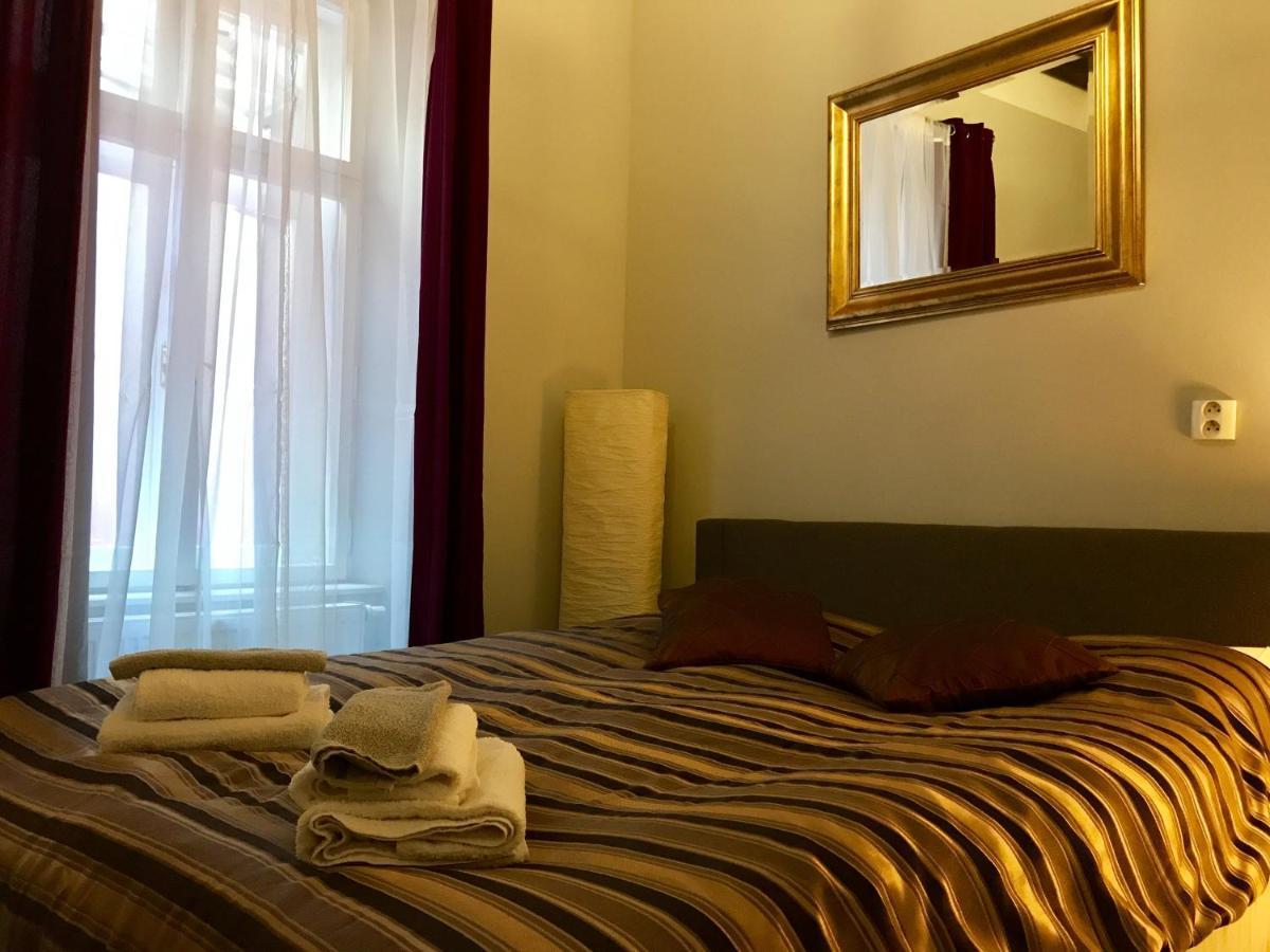 Brno Center Whirlpool Apartment מראה חיצוני תמונה